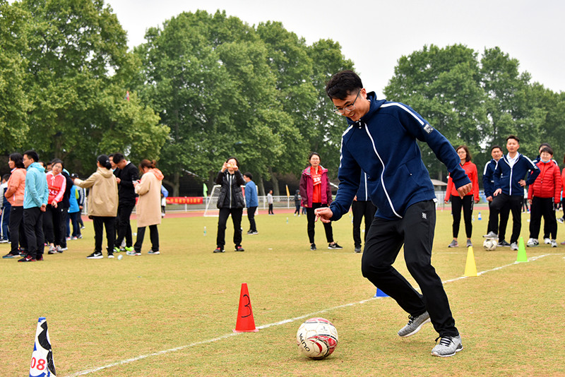 星空体育·(StarSky Sports)官方网站参加院第二届职工运动会