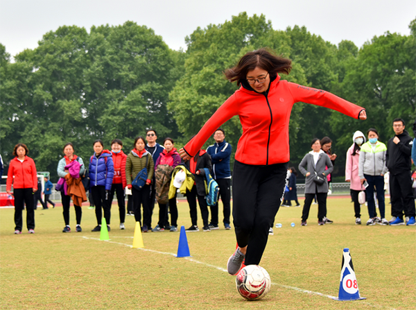 星空体育·(StarSky Sports)官方网站参加院第二届职工运动会