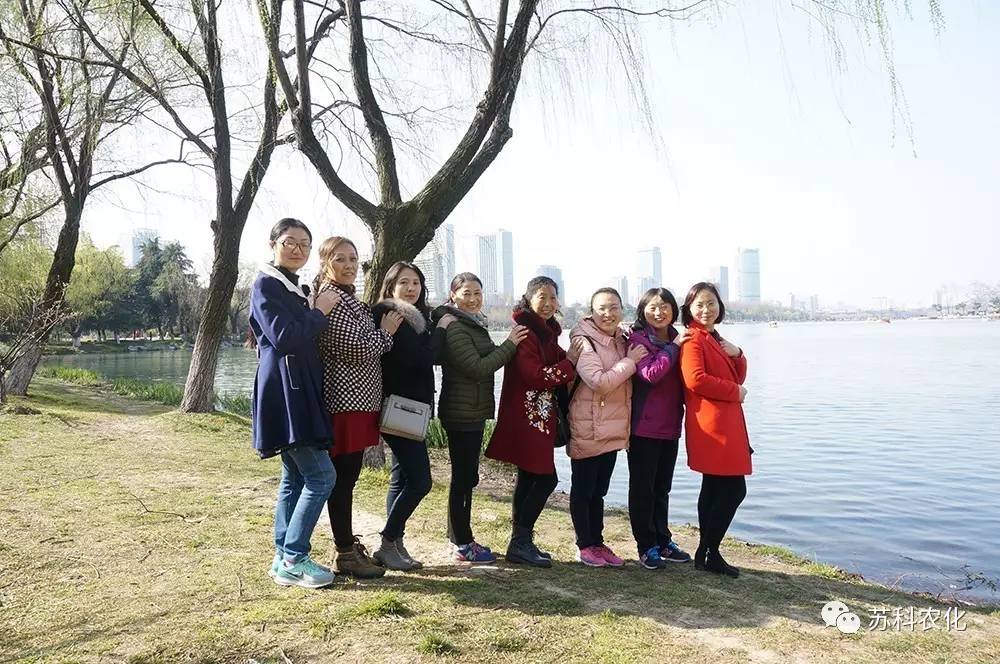 星空体育·(StarSky Sports)官方网站工会开展庆三八踏青活动